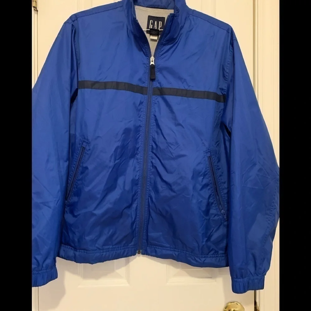 Gap Men’s windbreaker jacket, size S